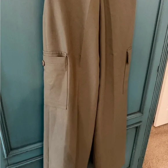 The Frankie Shop Khaki Wide Leg Cargo Pants - Picture 5 of 7